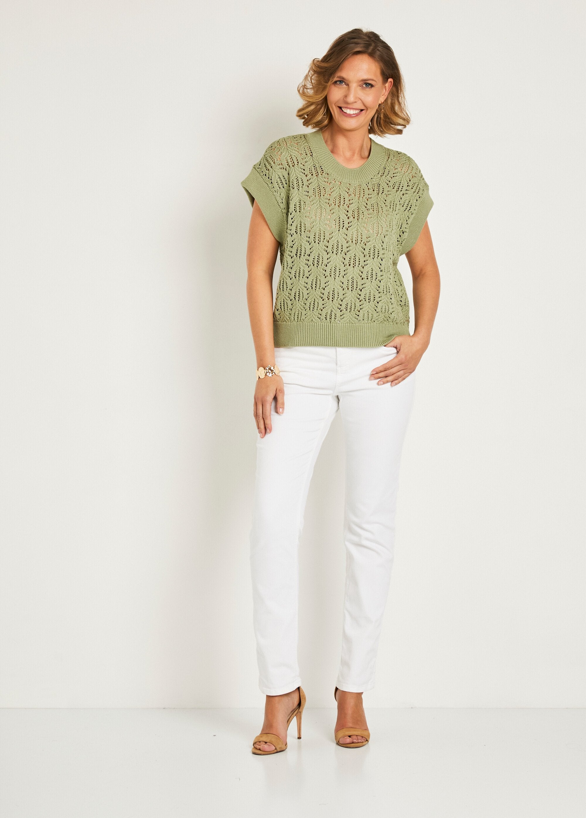 Short-sleeved_openwork_knit_sweater_Khaki_SF1_slim