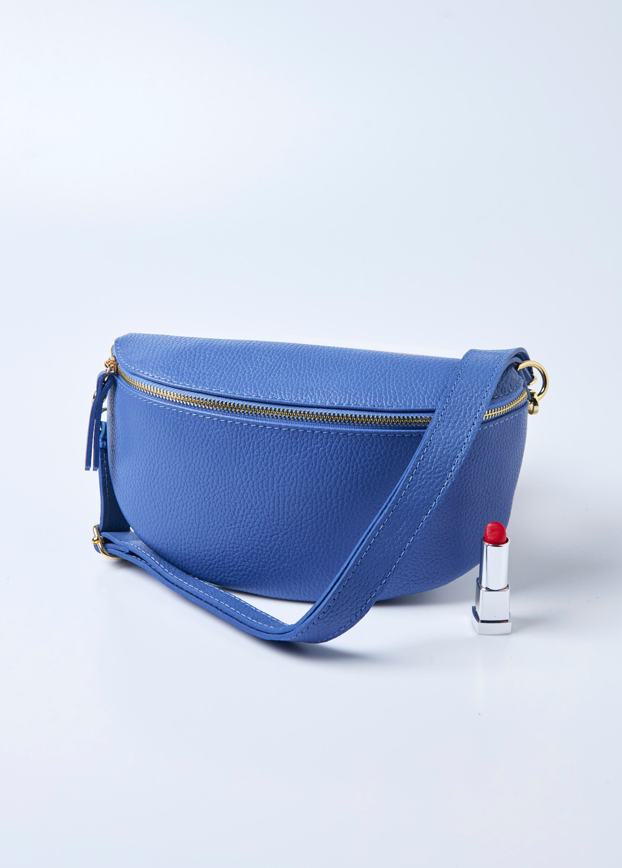 Leather_zipped_fanny_pack_with_shoulder_strap_Bright_blue_FA1_slim