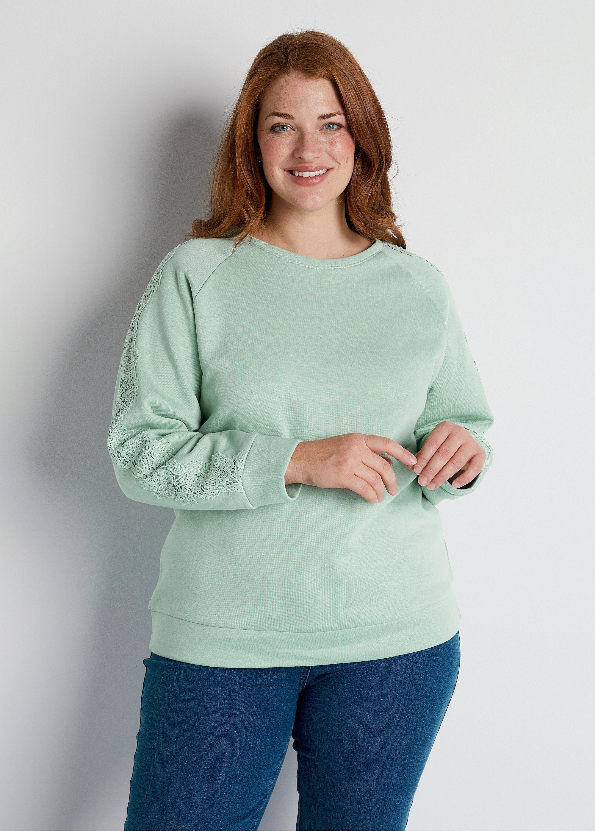 Round_neck_lace_jersey_sweatshirt_water_green_FA1_curvy