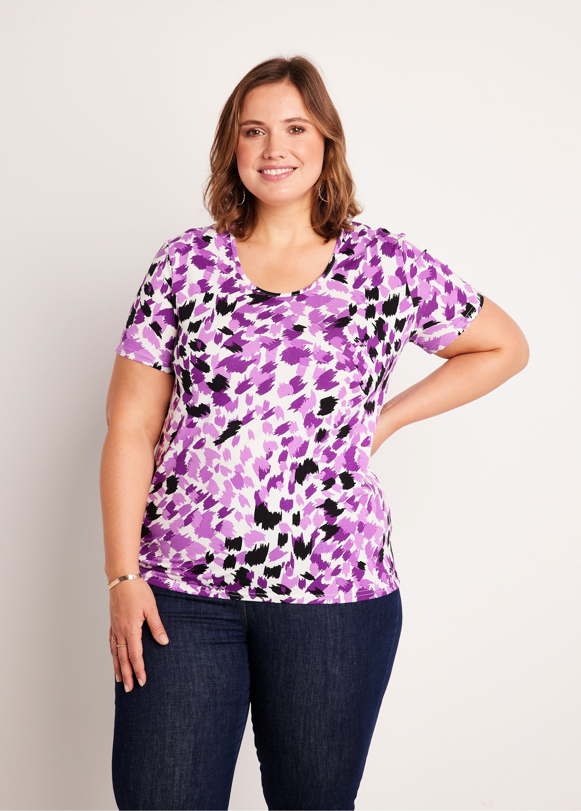 Short-sleeved_printed_cropped_t-shirt_Parma_FA1_curvy