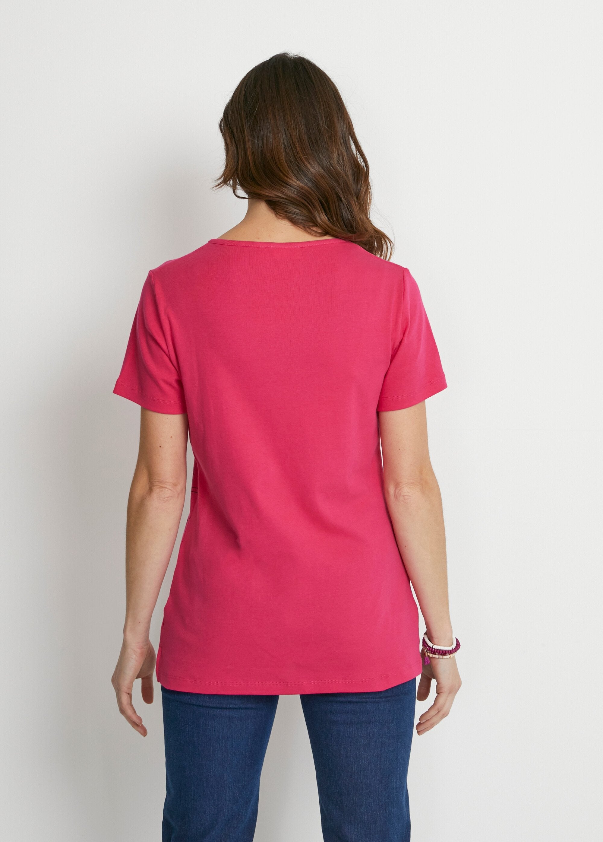 Long_floral_pattern_t-shirt_with_side_slits_Fuchsia_DO1_slim