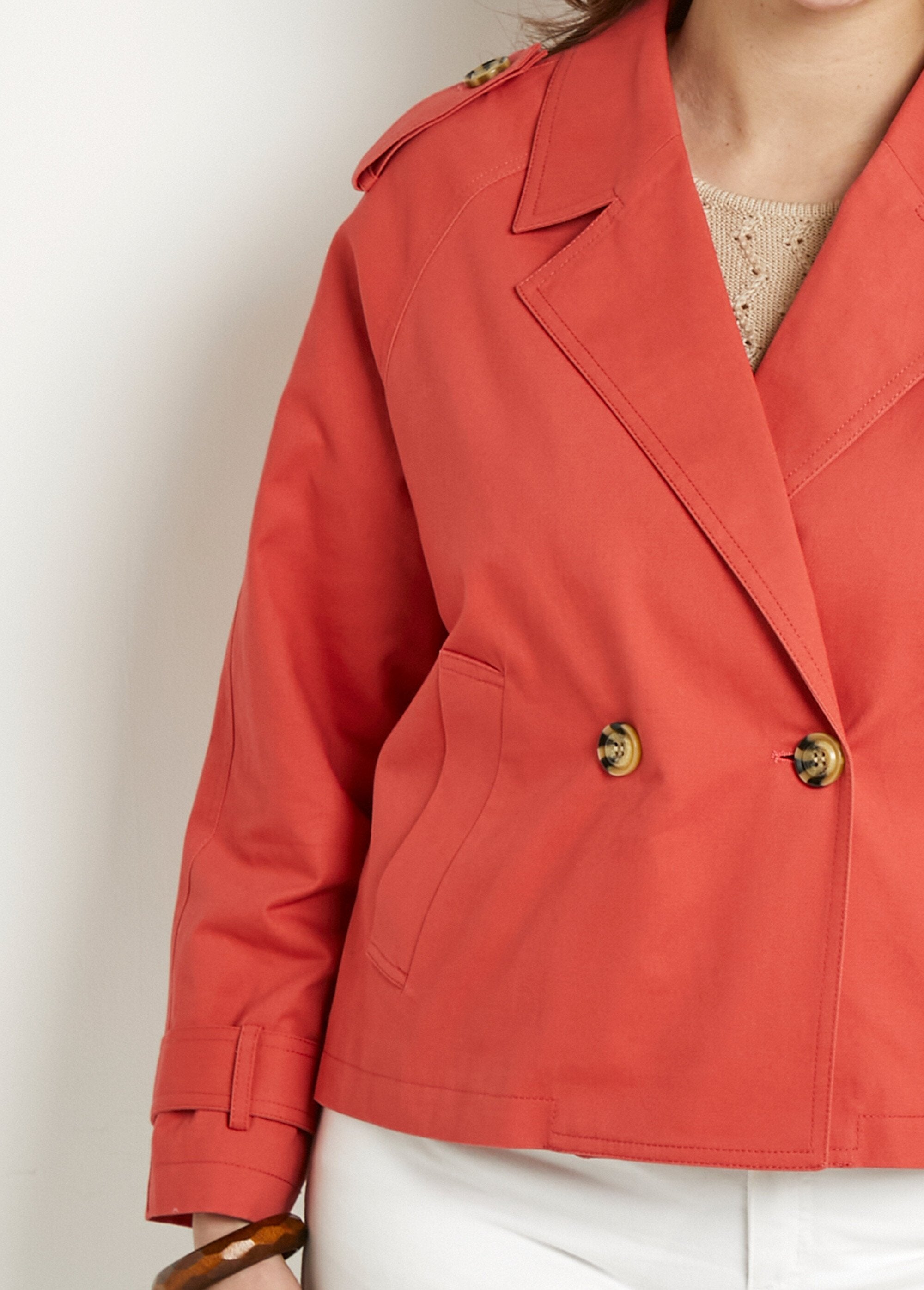 Short_double-breasted_trench_coat_in_lined_cotton_Terracotta_DE1_curvy